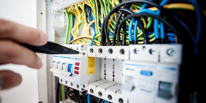 Adaptación a Normativas Eléctricas en Jávea - Cumpla con la REBT